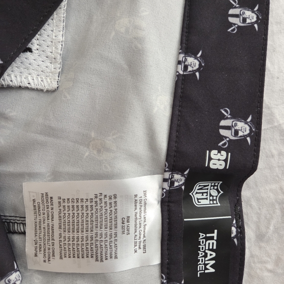 Black Shorts with RAIDERS Print - Picture 4 of 5